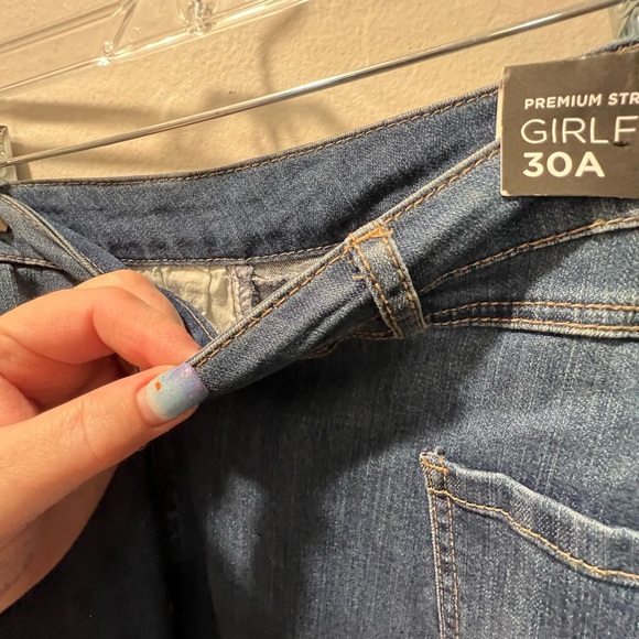 30W NWT Rolled Cuff Jeans, Girlfriend Premium Stretch - Picture 5 of 7